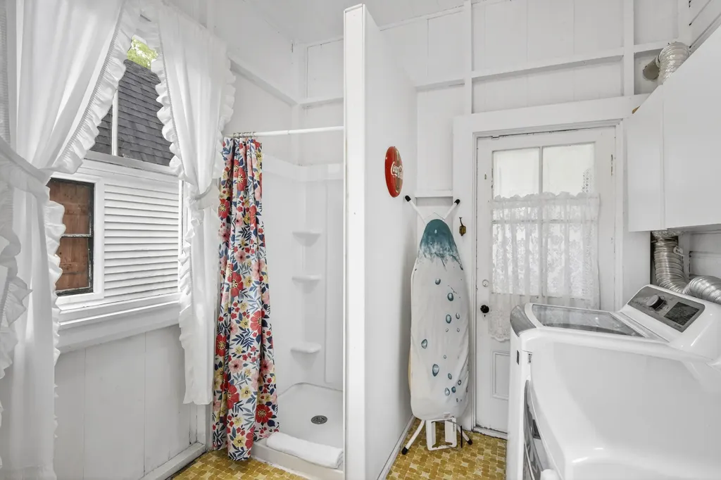 8 Navy Street Extension Searsport ME 04974