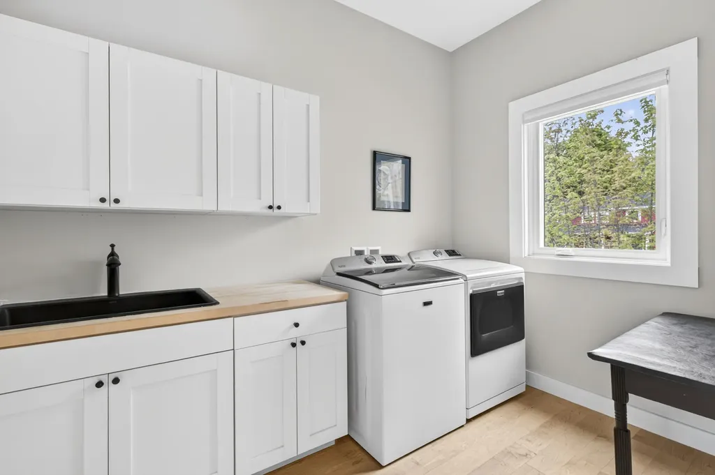 8 Navy Street Extension Searsport ME 04974