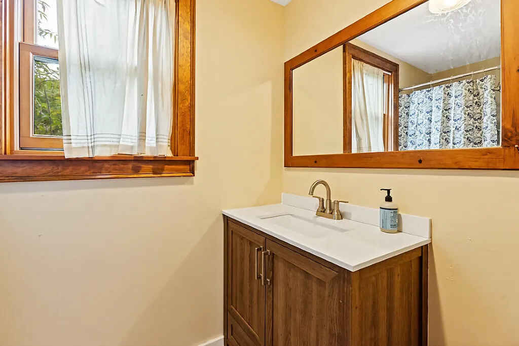 44 Stanley Hill Road China ME 04358