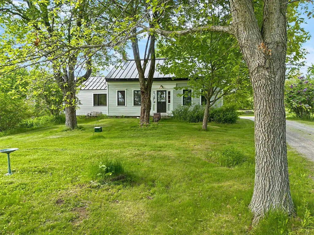 44 Stanley Hill Road China ME 04358