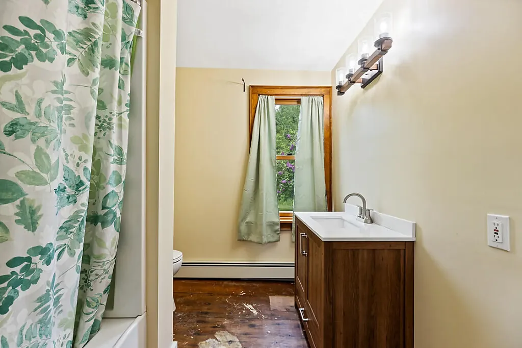 44 Stanley Hill Road China ME 04358