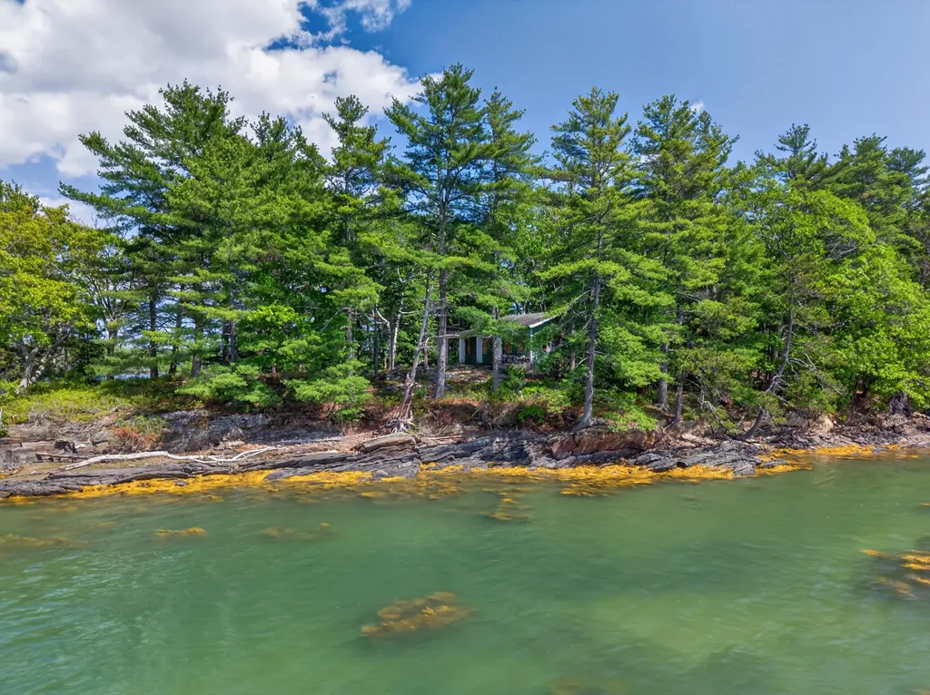 0 Bombazine Island Harpswell ME 04079