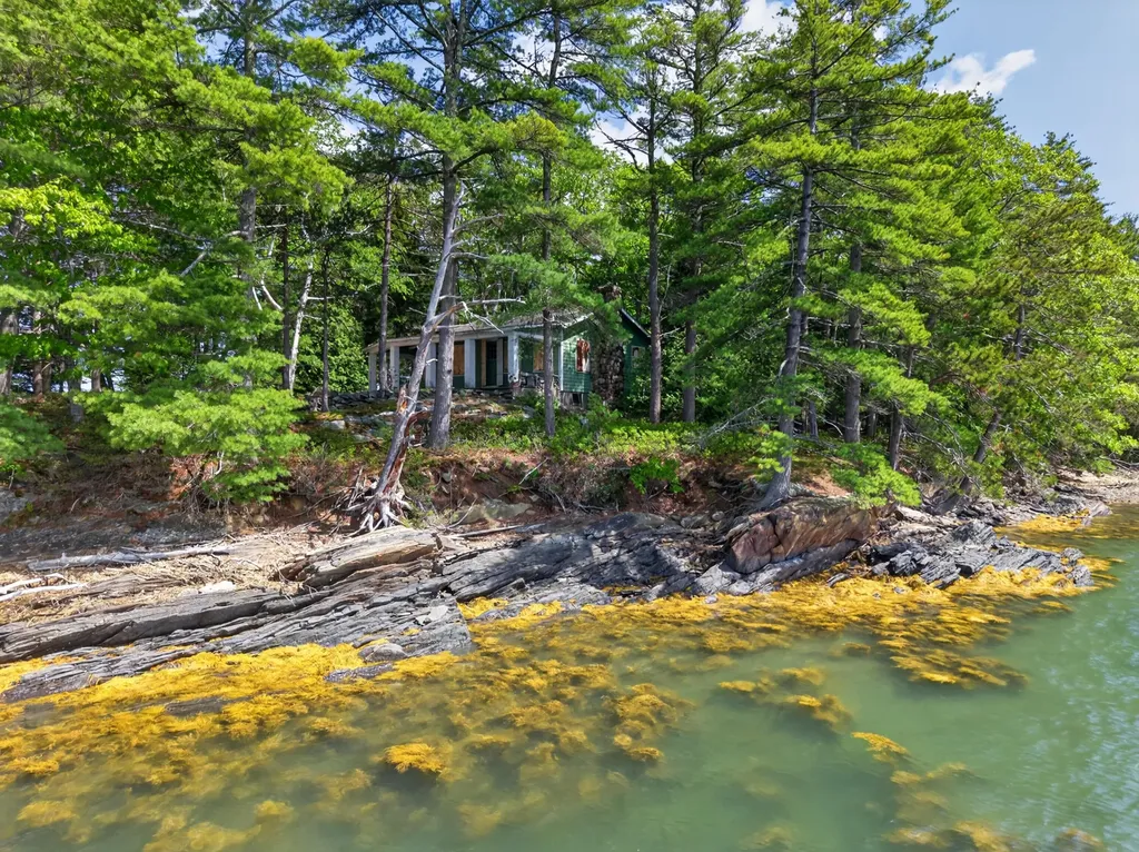 0 Bombazine Island Harpswell ME 04079