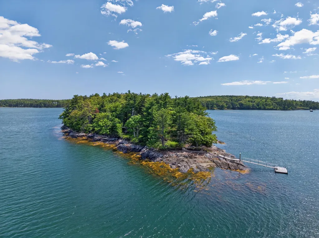 0 Bombazine Island Harpswell ME 04079
