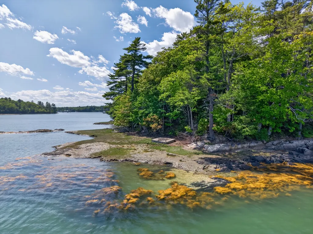 0 Bombazine Island Harpswell ME 04079