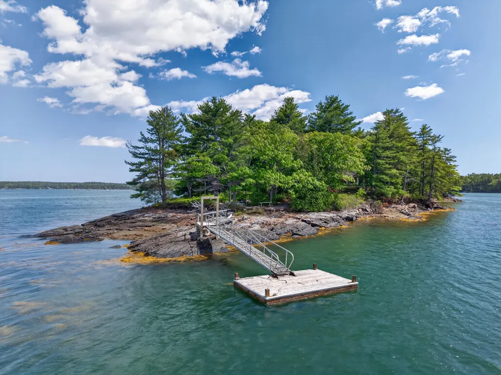 0 Bombazine Island Harpswell ME 04079