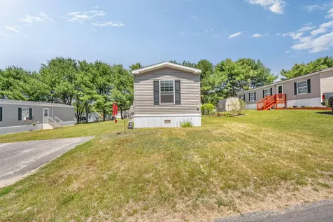 21 Purington Avenue Mechanic Falls ME 04256
