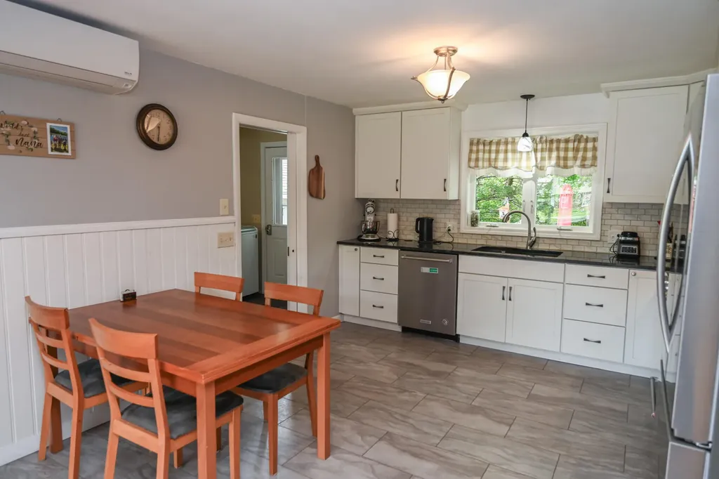 1128 Chase Road Veazie ME 04401
