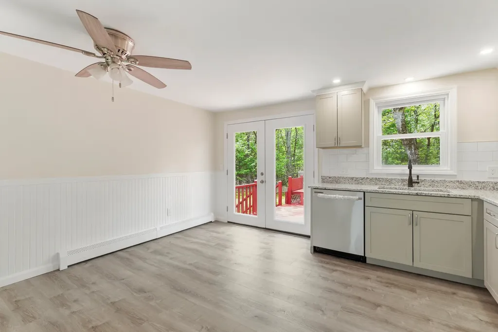 81 Highland Road Standish ME 04084