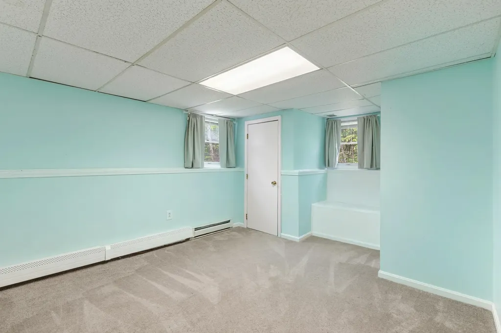 81 Highland Road Standish ME 04084