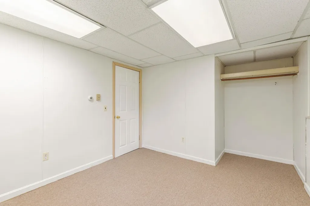 81 Highland Road Standish ME 04084