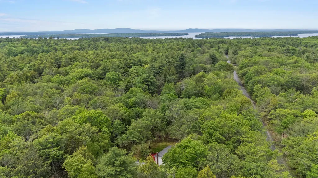 81 Highland Road Standish ME 04084
