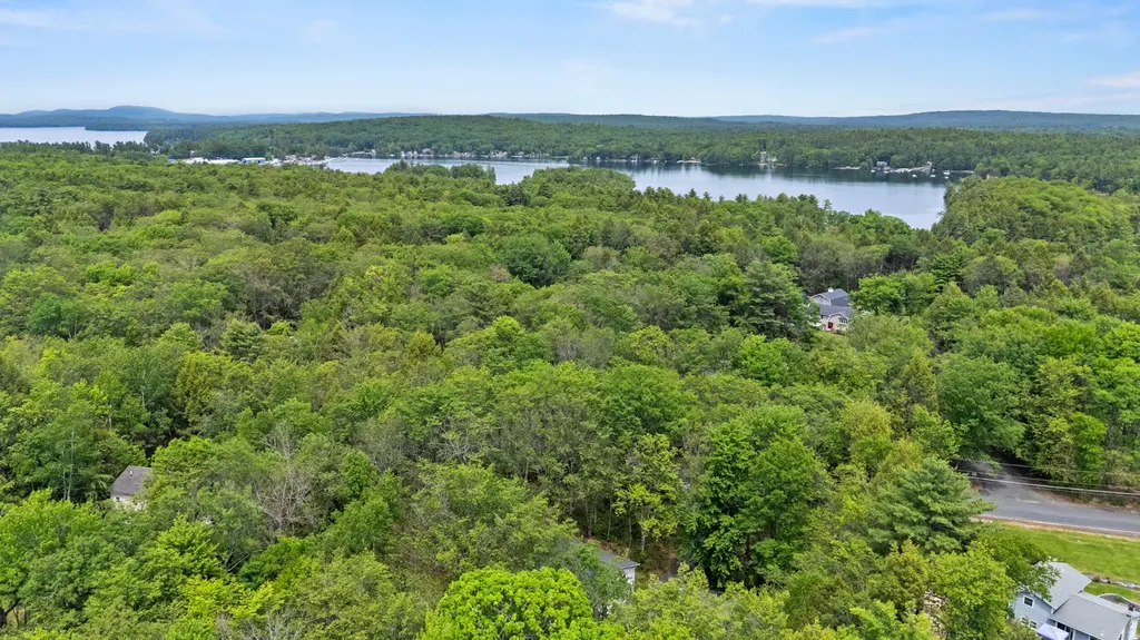 81 Highland Road Standish ME 04084