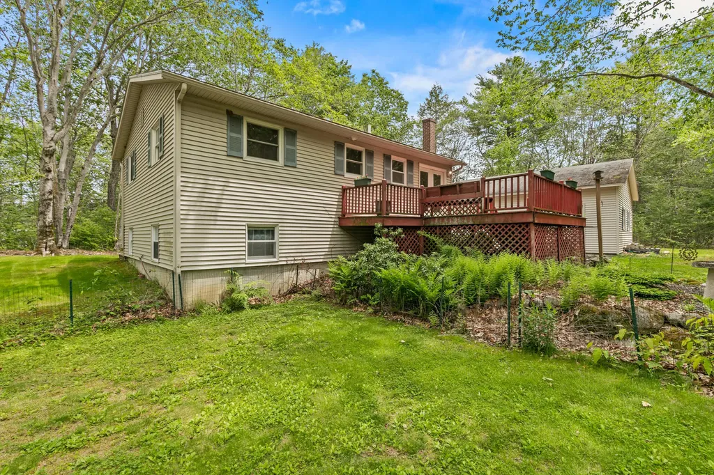 81 Highland Road Standish ME 04084