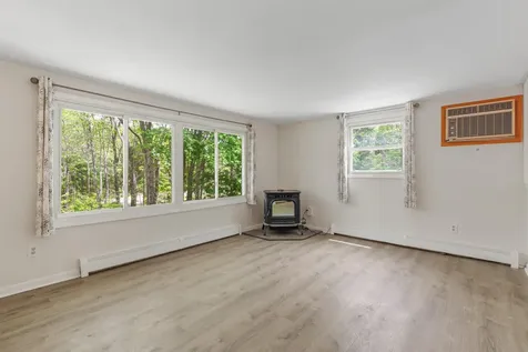 81 Highland Road Standish ME 04084