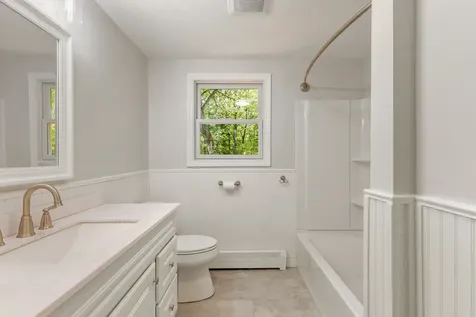 81 Highland Road Standish ME 04084