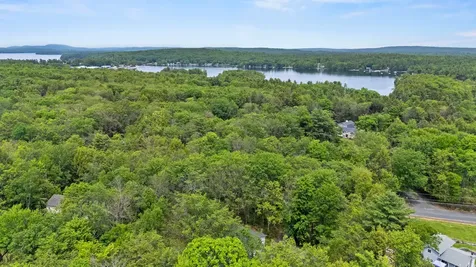 81 Highland Road Standish ME 04084