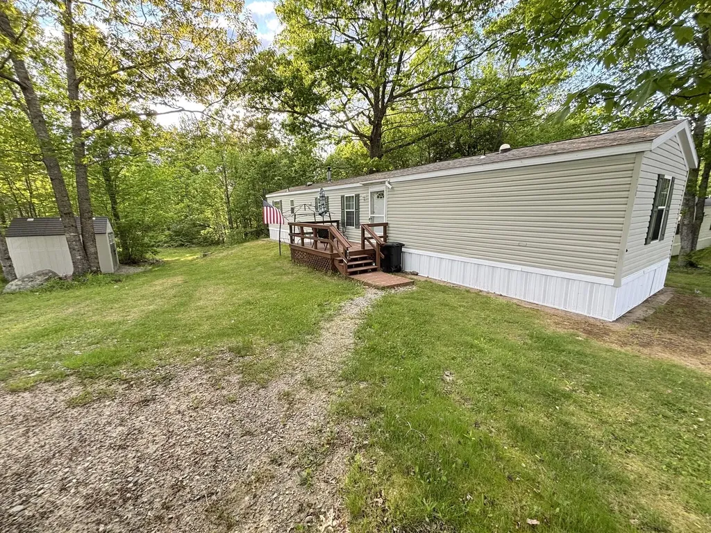 70 Amys Circle Dresden ME 04342
