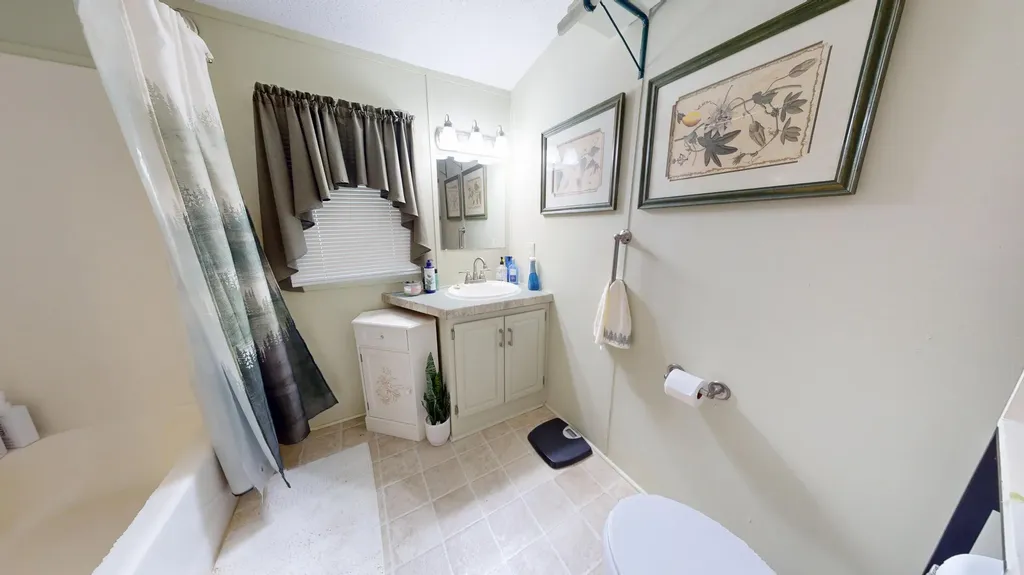 70 Amys Circle Dresden ME 04342