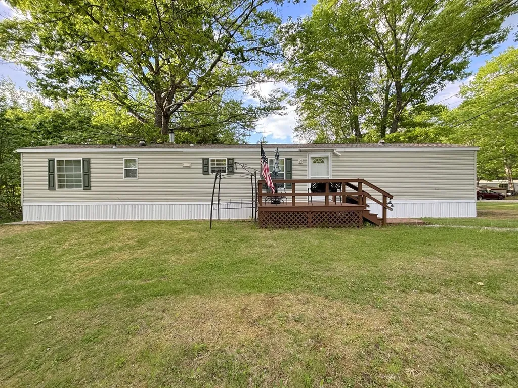70 Amys Circle Dresden ME 04342