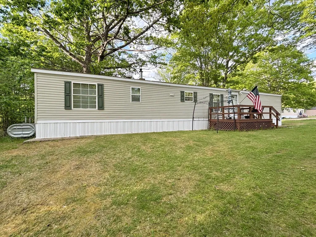 70 Amys Circle Dresden ME 04342