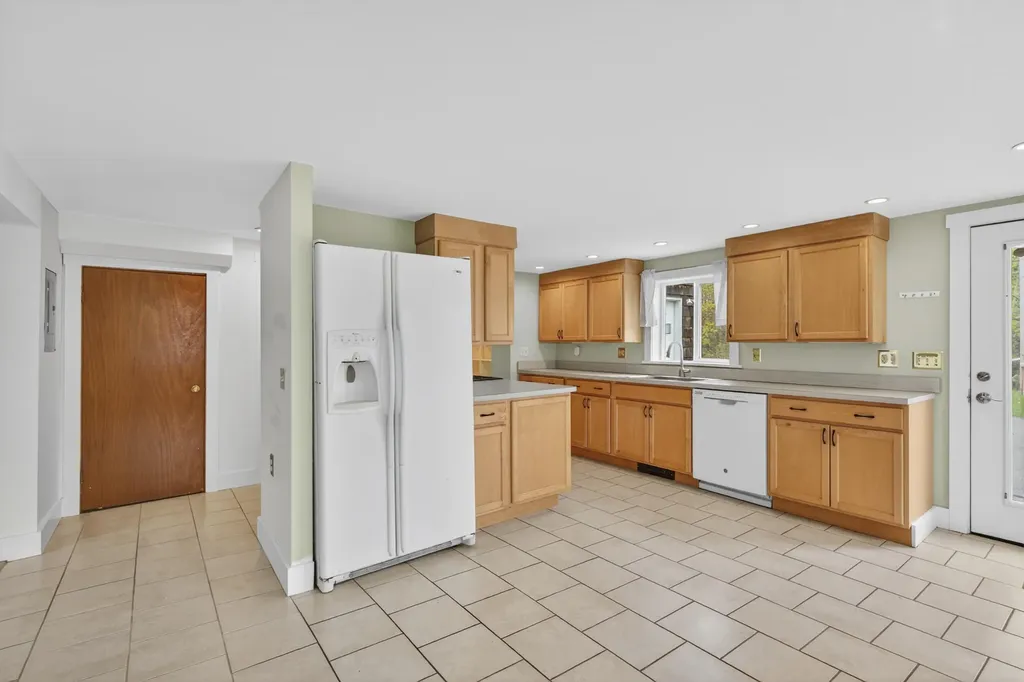 171 N Main Street Rockland ME 04841