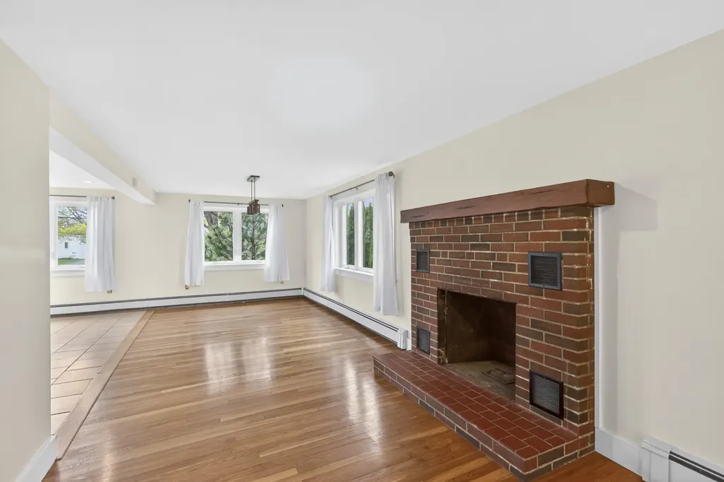 171 N Main Street Rockland ME 04841