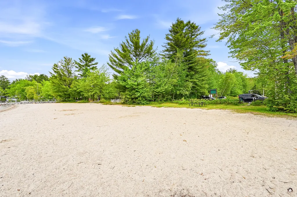 5 Hansen Lane Roxbury ME 04275