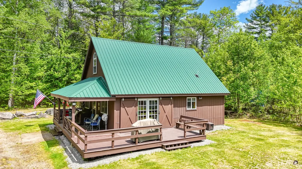 5 Hansen Lane Roxbury ME 04275