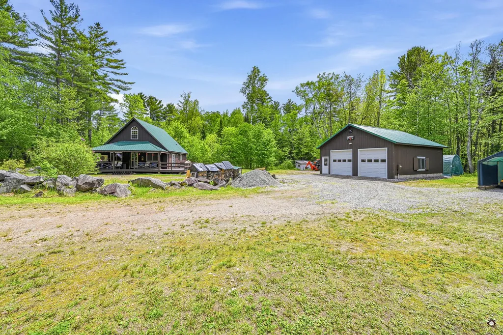 5 Hansen Lane Roxbury ME 04275