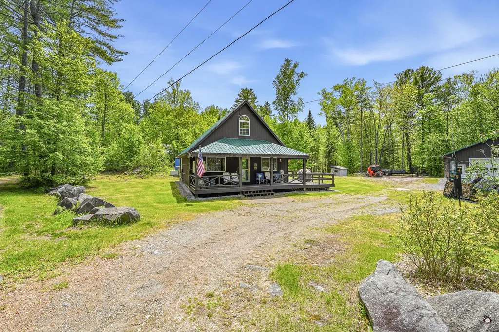 5 Hansen Lane Roxbury ME 04275