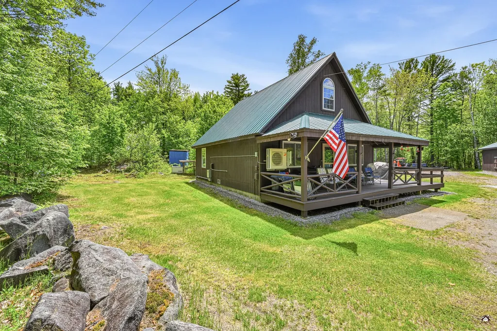 5 Hansen Lane Roxbury ME 04275