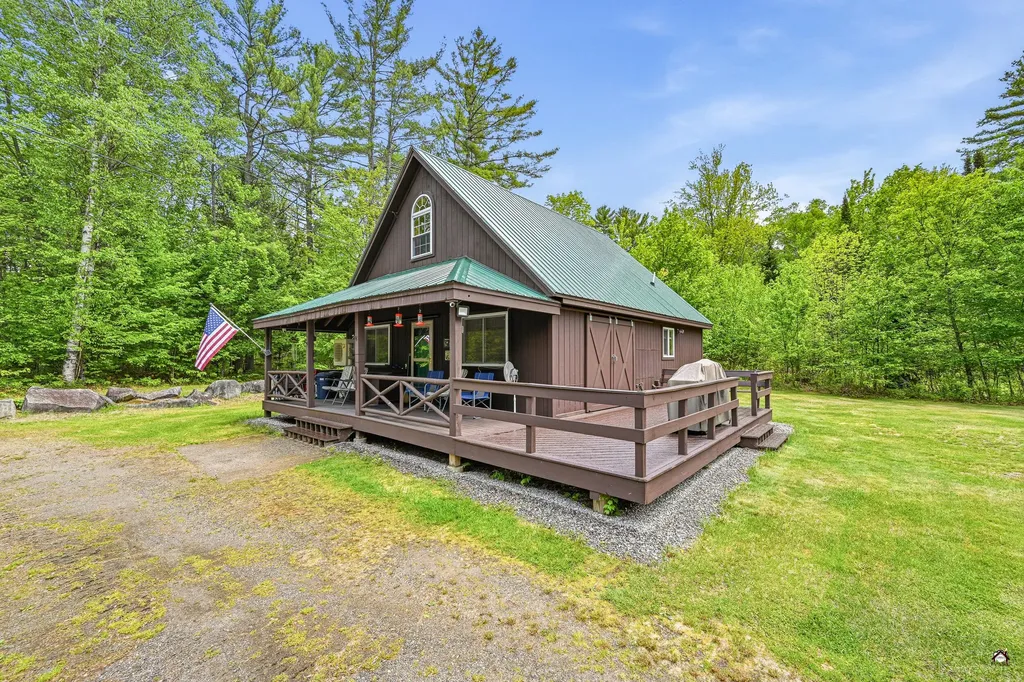 5 Hansen Lane Roxbury ME 04275