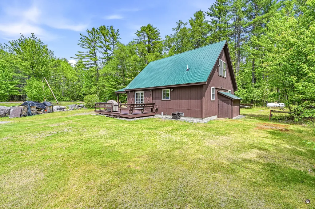 5 Hansen Lane Roxbury ME 04275