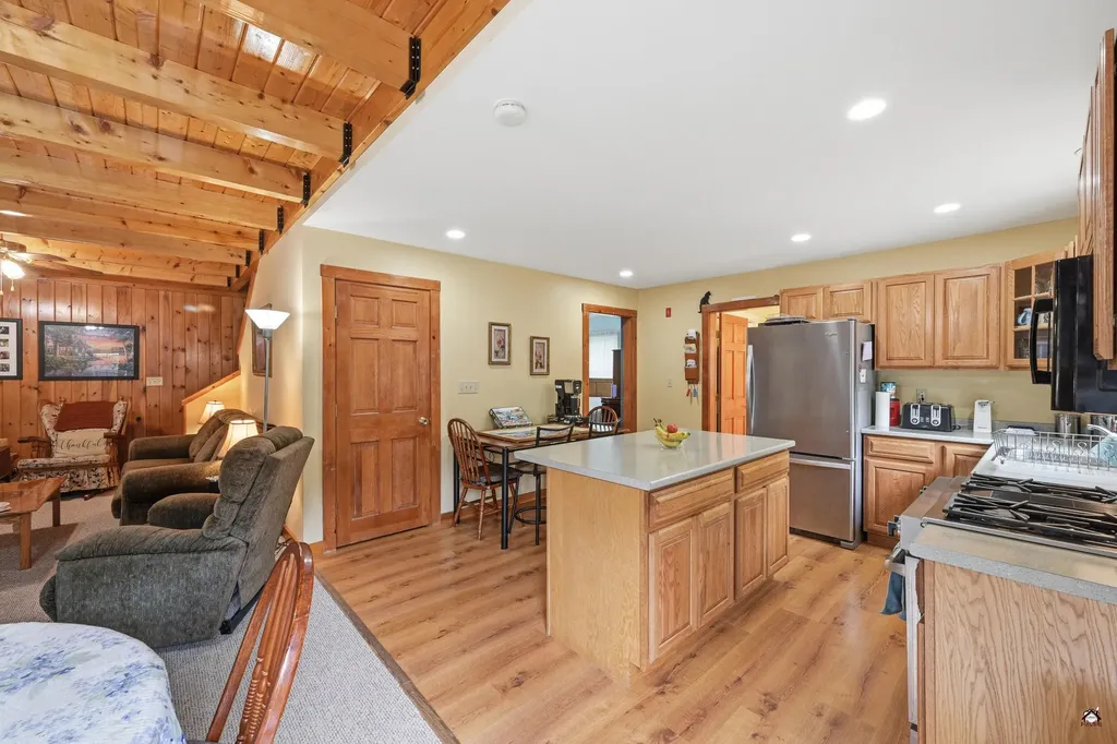 5 Hansen Lane Roxbury ME 04275