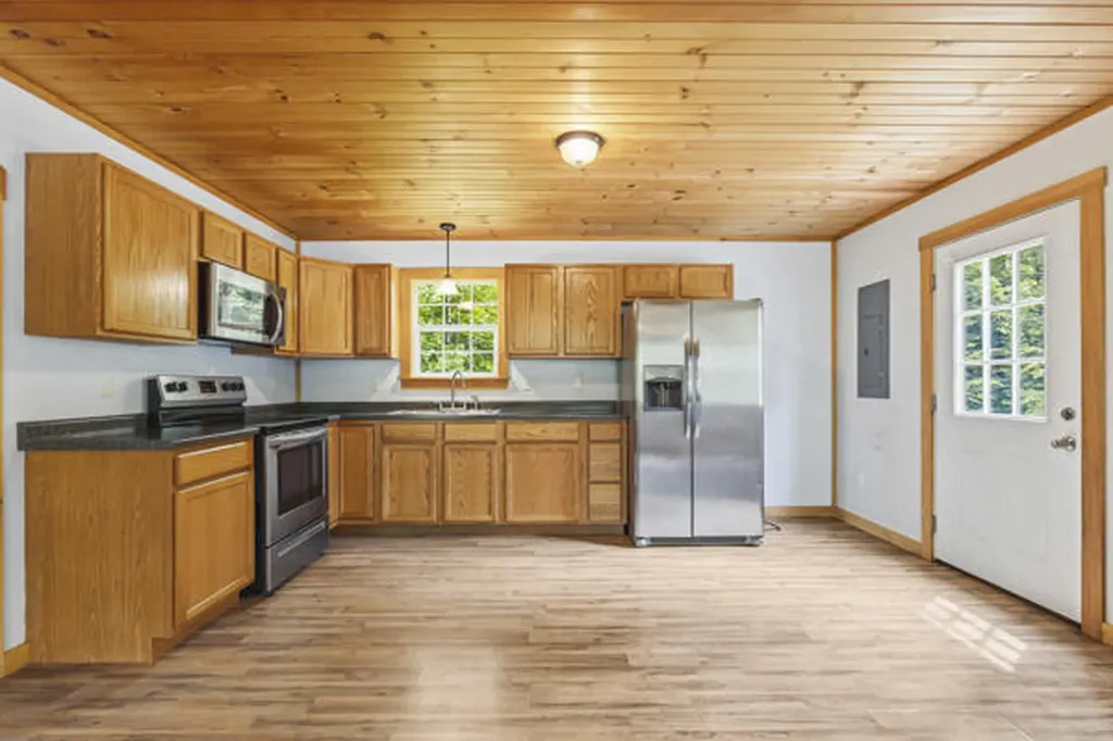 39 Freemont Avenue Baldwin ME 04024