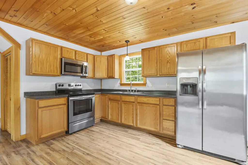 39 Freemont Avenue Baldwin ME 04024