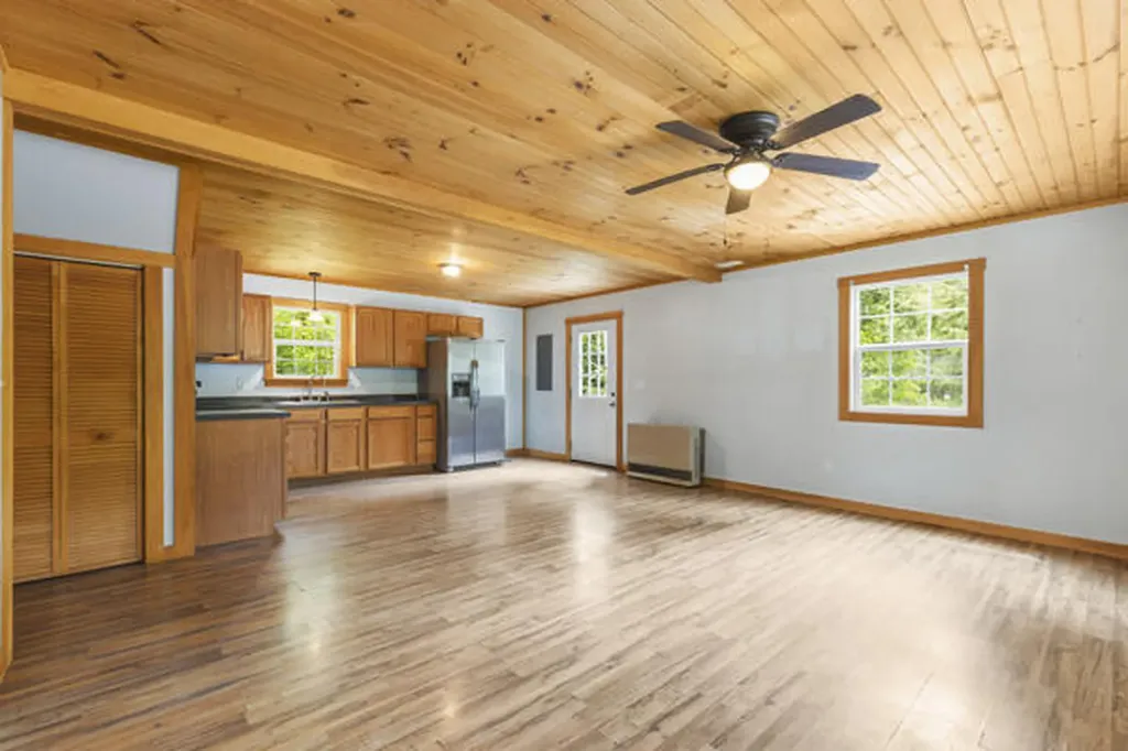 39 Freemont Avenue Baldwin ME 04024