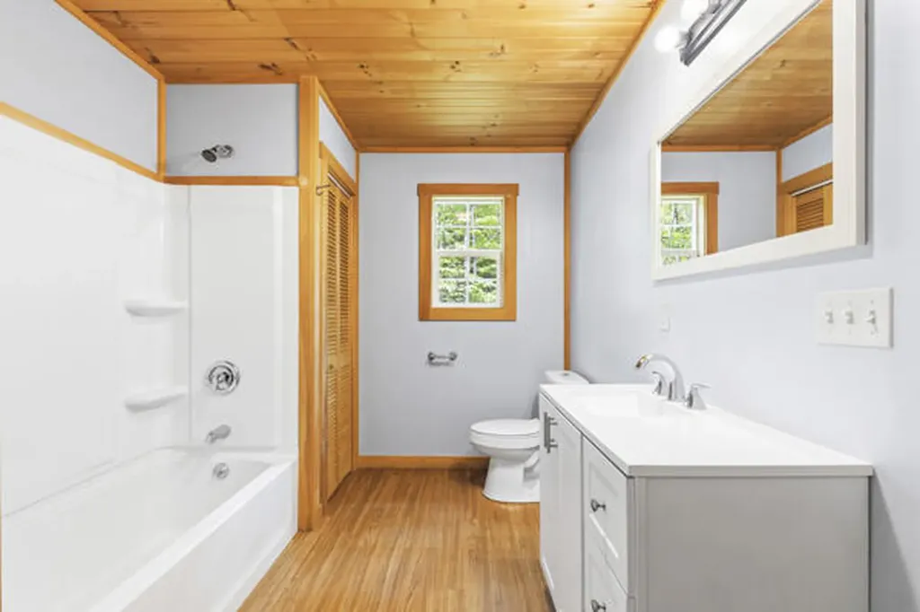 39 Freemont Avenue Baldwin ME 04024