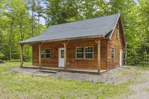 39 Freemont Avenue Baldwin ME 04024