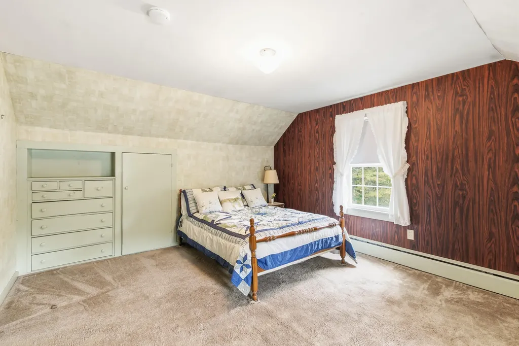 69 Railroad Avenue Sanford ME 04083