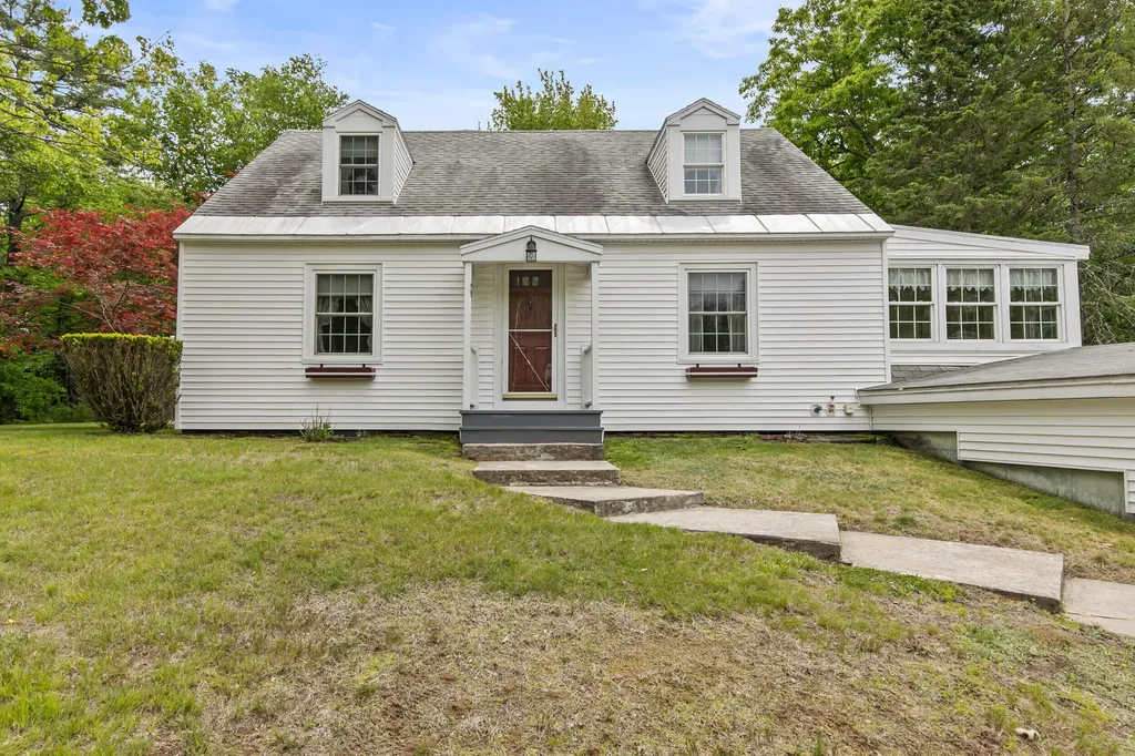 69 Railroad Avenue Sanford ME 04083