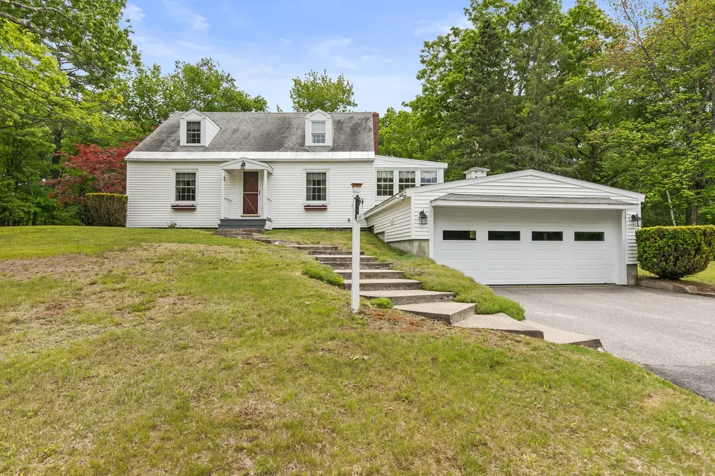 69 Railroad Avenue Sanford ME 04083