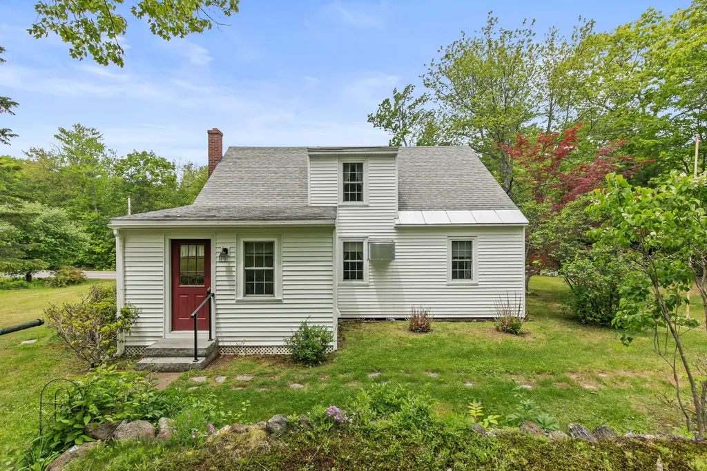 69 Railroad Avenue Sanford ME 04083