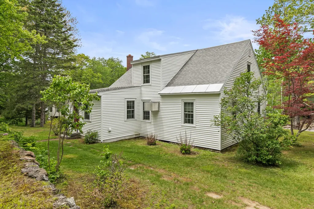 69 Railroad Avenue Sanford ME 04083