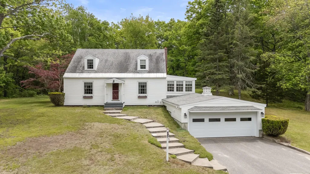 69 Railroad Avenue Sanford ME 04083