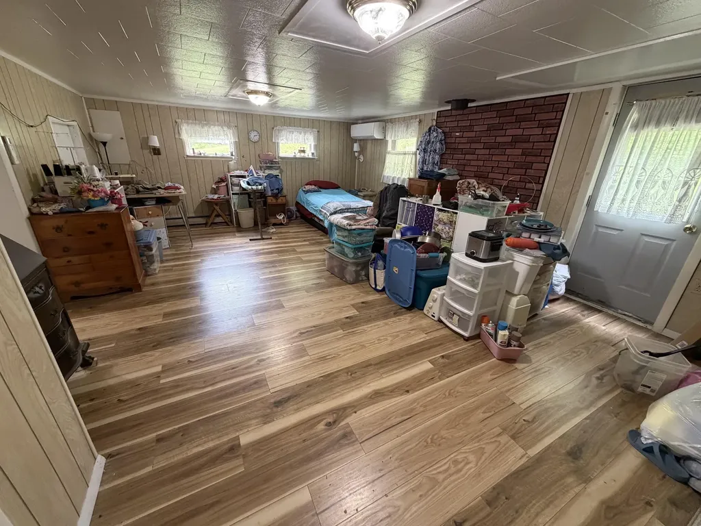 15 Pleasant Street Dexter ME 04930