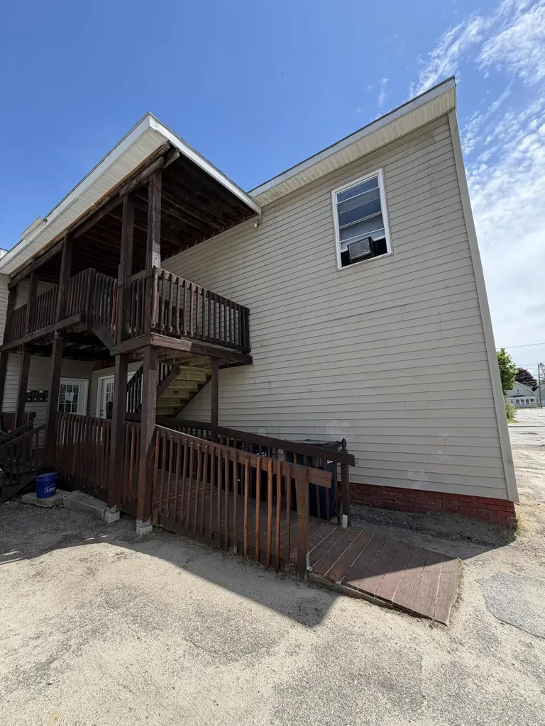 2 Oak Street Auburn ME 04210