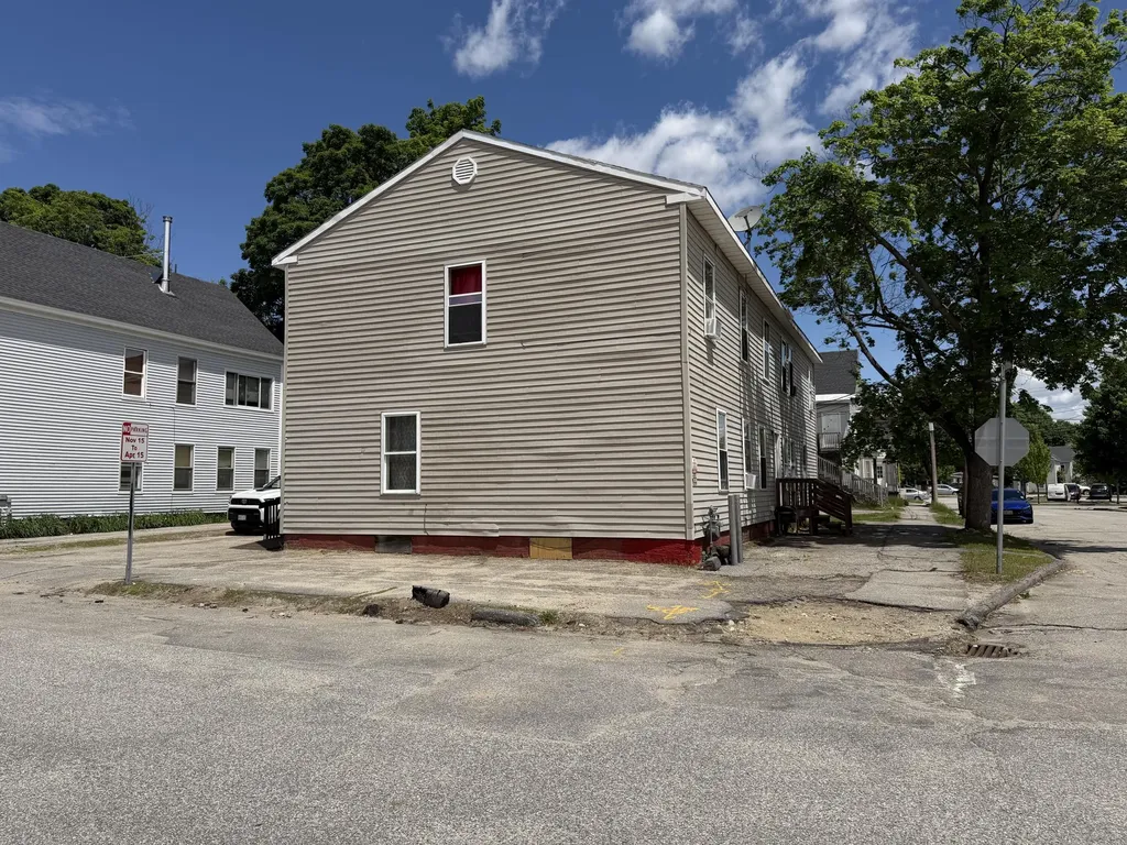 2 Oak Street Auburn ME 04210