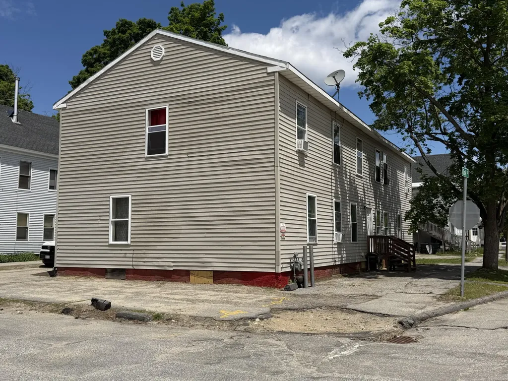 2 Oak Street Auburn ME 04210